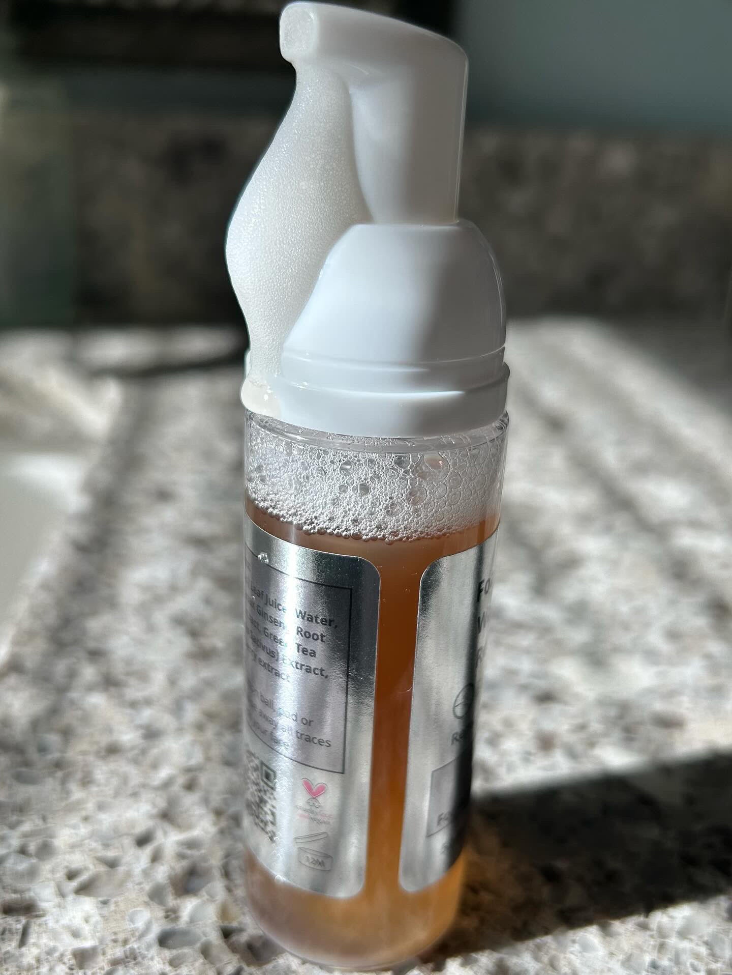 Gentle, Oil-Free Foaming Apple Cleanser for Sensitive & Acne-Prone Skin | Vegan, allergen-friendly, sulfate & paraben free | Purifying, hydrating face wash for all skin types - Trending Wellness Store