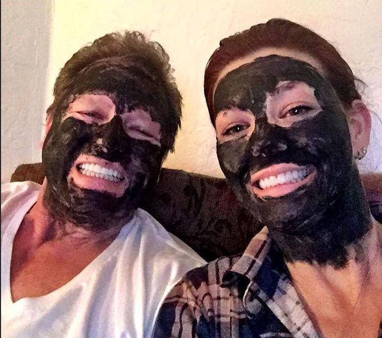 Organic Acne Face Mask - Activated Charcoal - Superior Detox & Purification - Trending Wellness Store