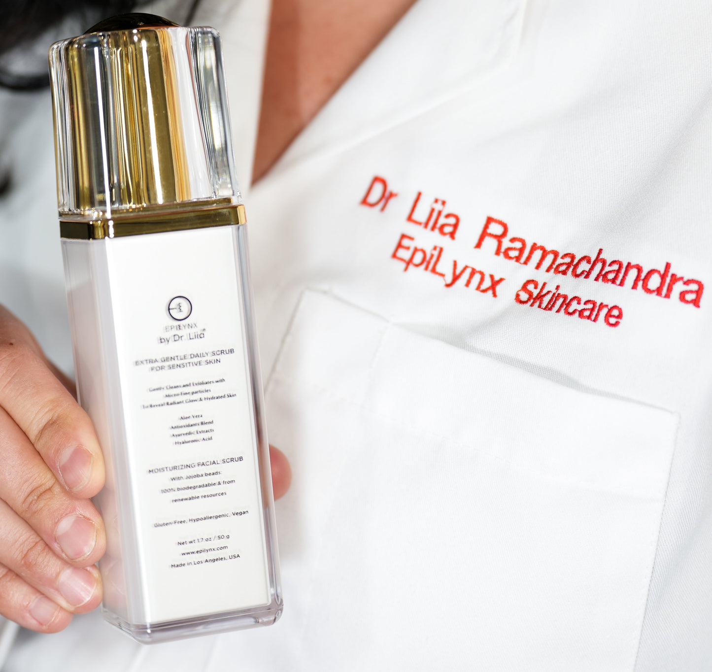 Gentle Daily Scrub Cleanser For Sensitive Skin - Trending Wellness Store