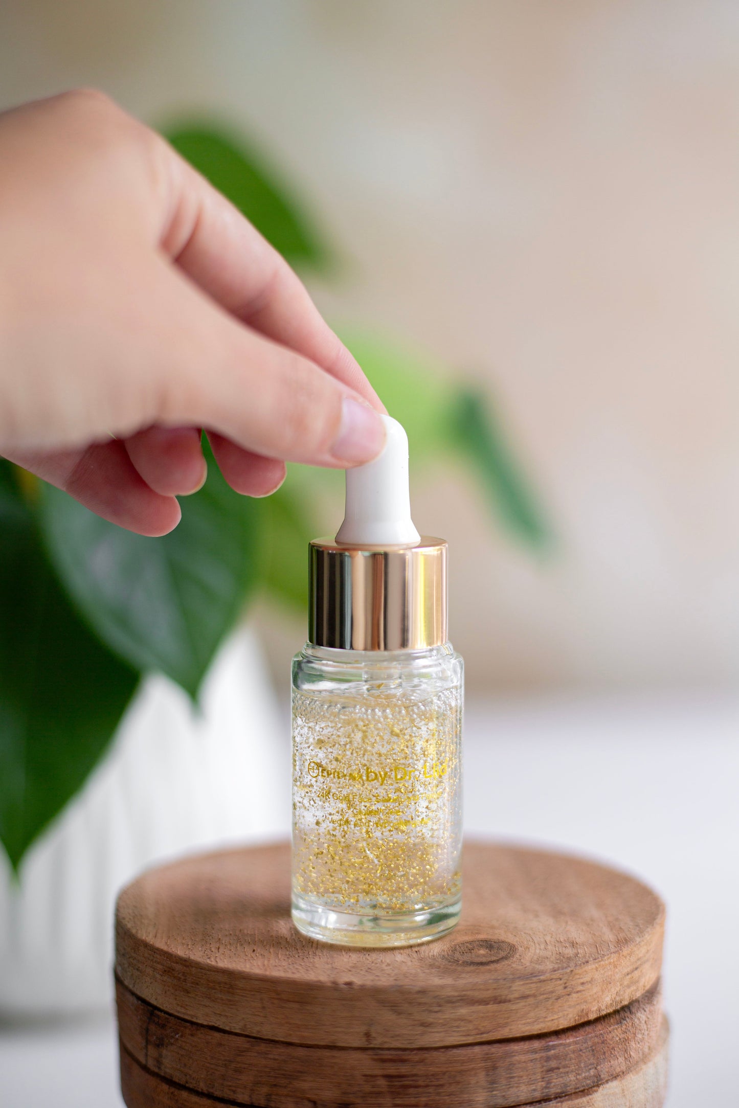 24 Karat Gold Illuminating Glow Serum - Trending Wellness Store