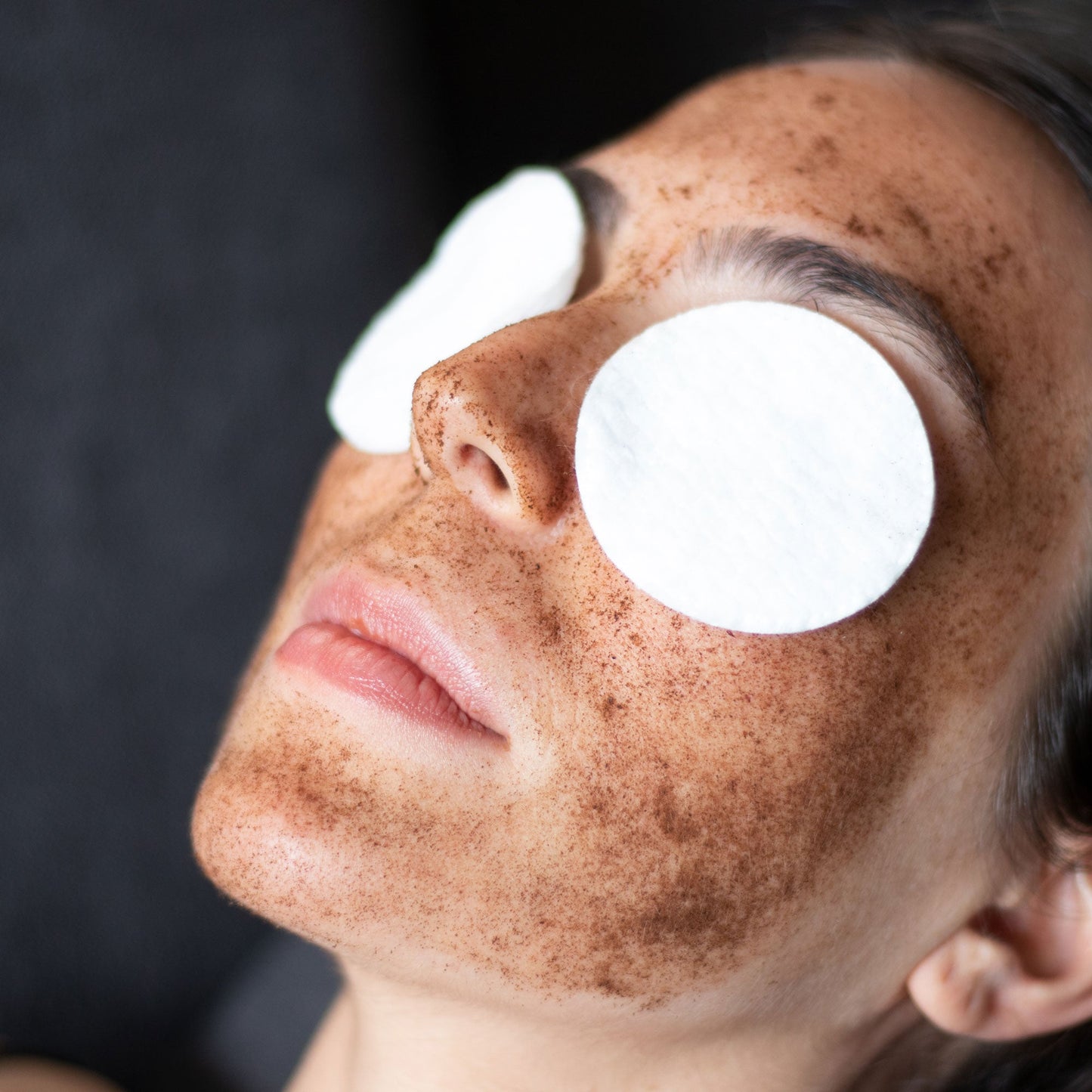 Salicylic Acid Exfoliator with Coffee, Walnut & Vitamin E 30ml - Trending Wellness Store