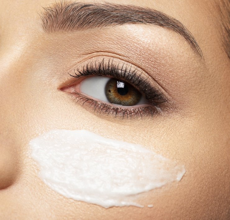 Organic Vitamin C Eye Serum For Dark Circles - Trending Wellness Store